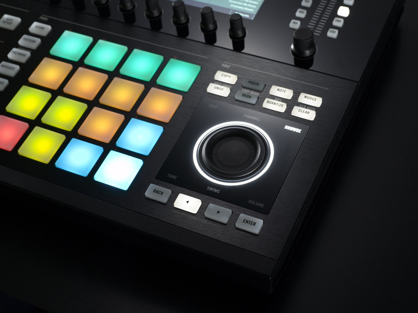 Maschine Studio Black Native Instrument Controlador de Audio - klibtech