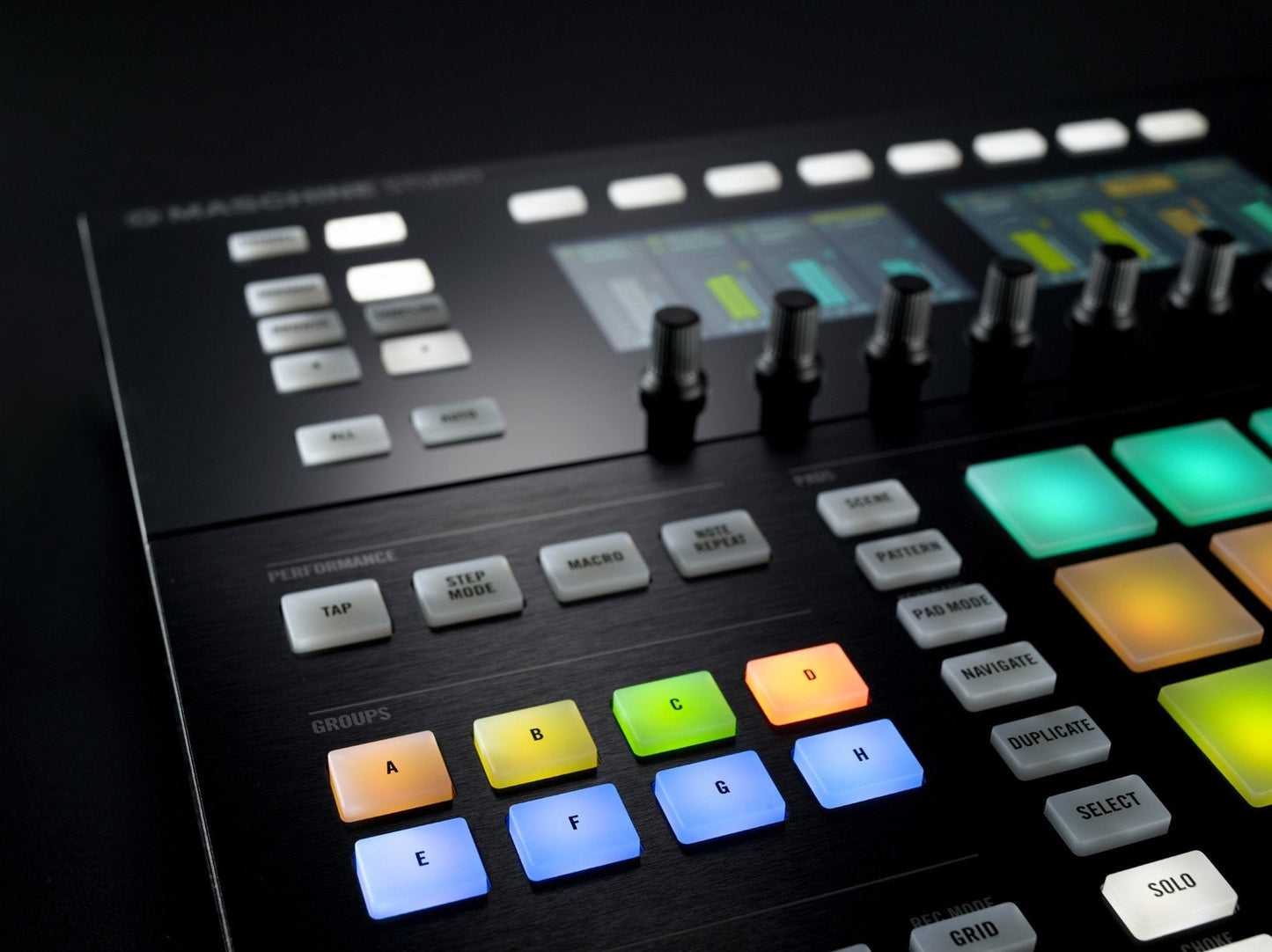 Maschine Studio Black Native Instrument Controlador de Audio - klibtech