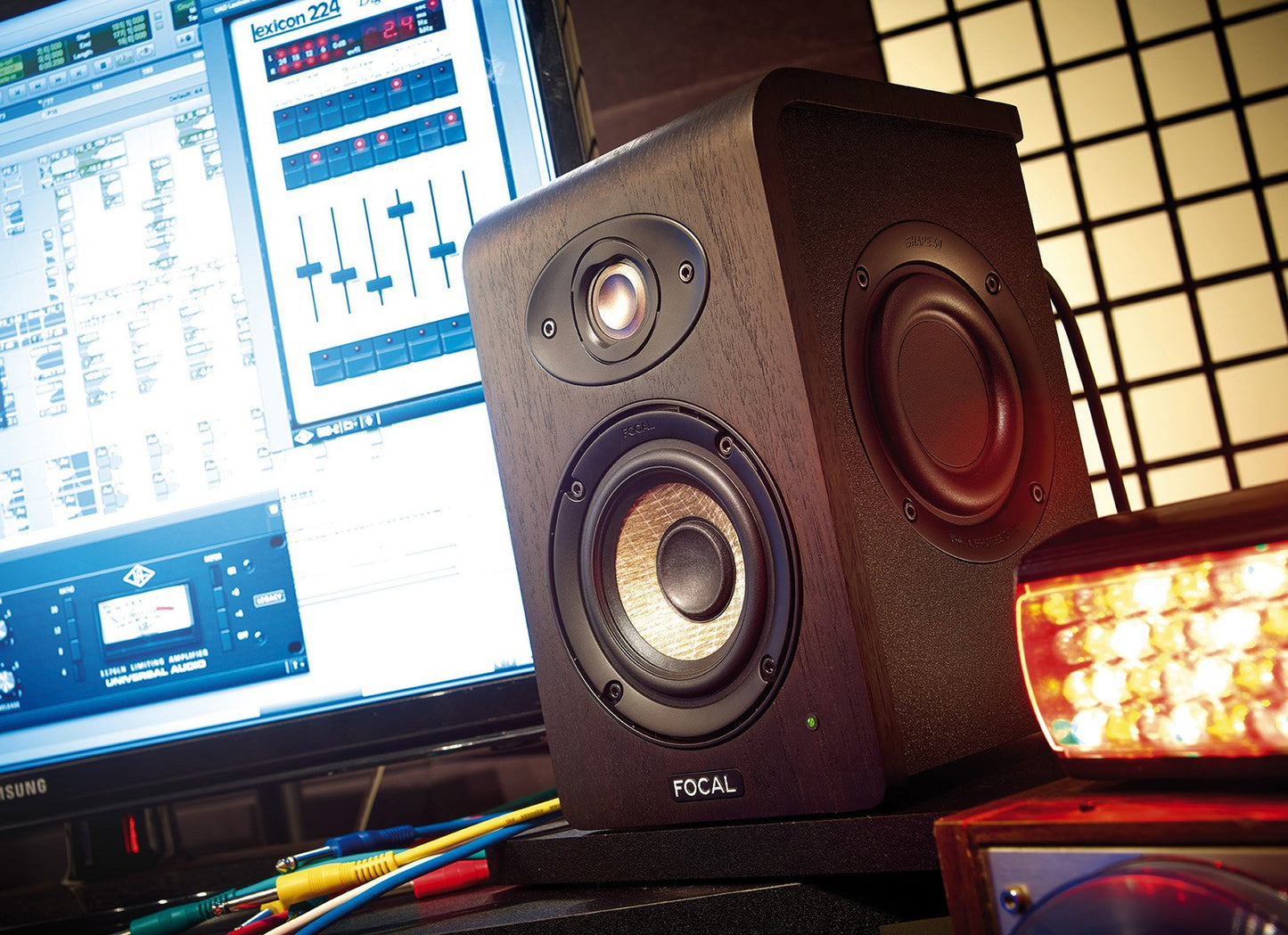 Shape 40 Focal Monitor Profesional de Audio - klibtech