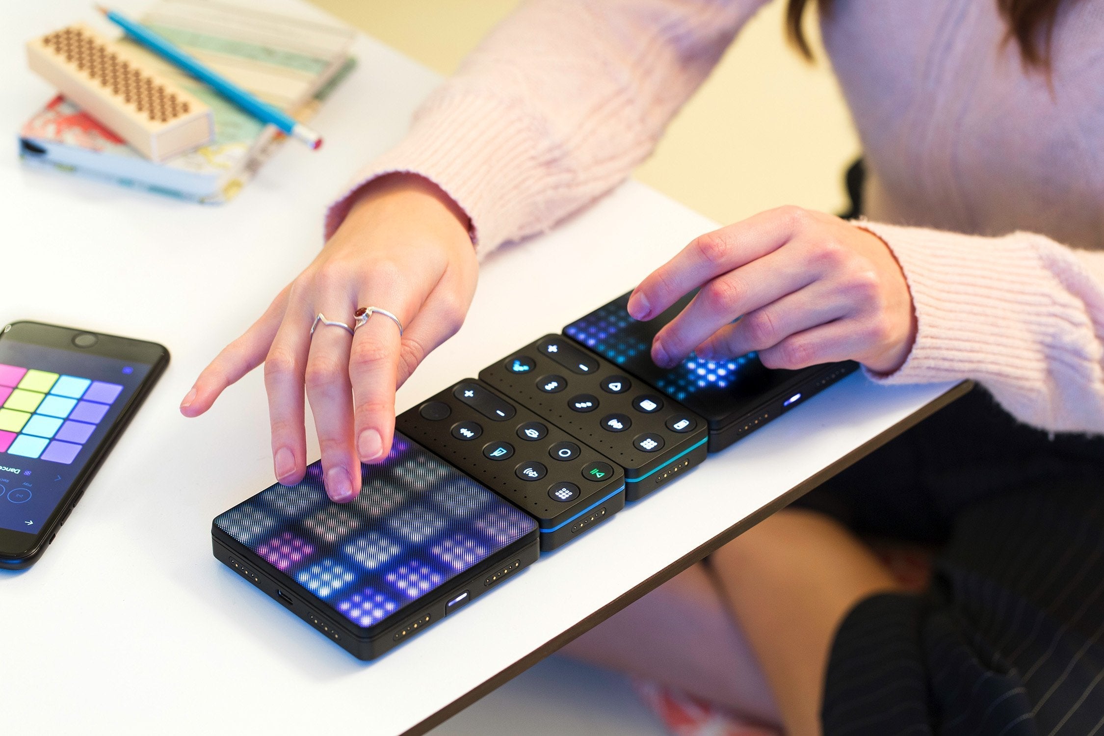 DTM・DAW Roli Lightpad Block MIDI Controller DTM・DAW Roli Lightpad Block MIDI Controller ROLI Lightpad