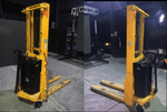 SEMI–ELECTRICAL STACKER Apiladora Eléctrica - Promoción - klibtech